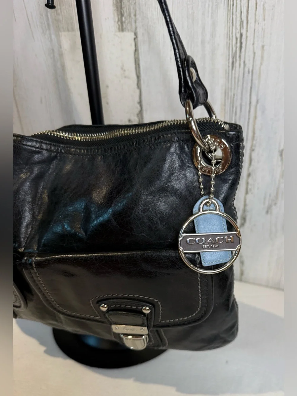 Coach Poppy Swing Hobo Bag Distressed Leather with 2 Front Pockets 2011 18996